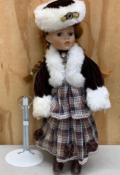 H001 ポーセリンドール 人形 女の子 ドール ロシアキャップ 当時物 西洋人形