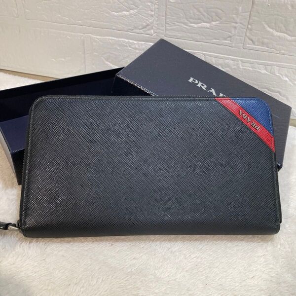 !新品同然! PRADA プラダ ラウンドファスナー ブラック 長財布 オーガナイザー