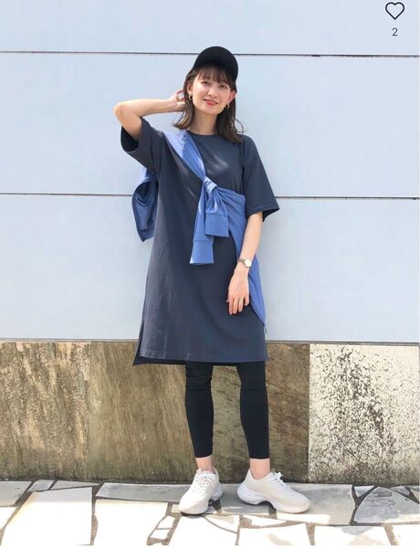 UNIQLOクルーネックTワンピース ブラック Sサイズ