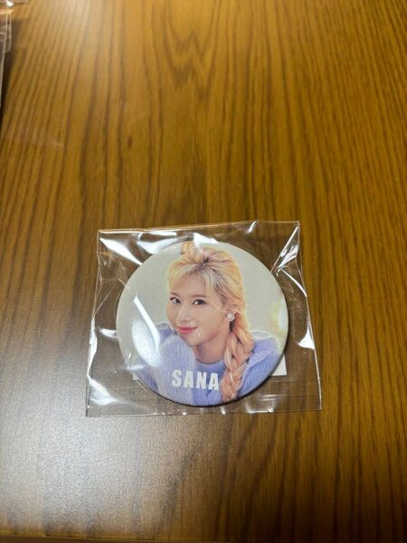 TWICE サナ 缶バッジ