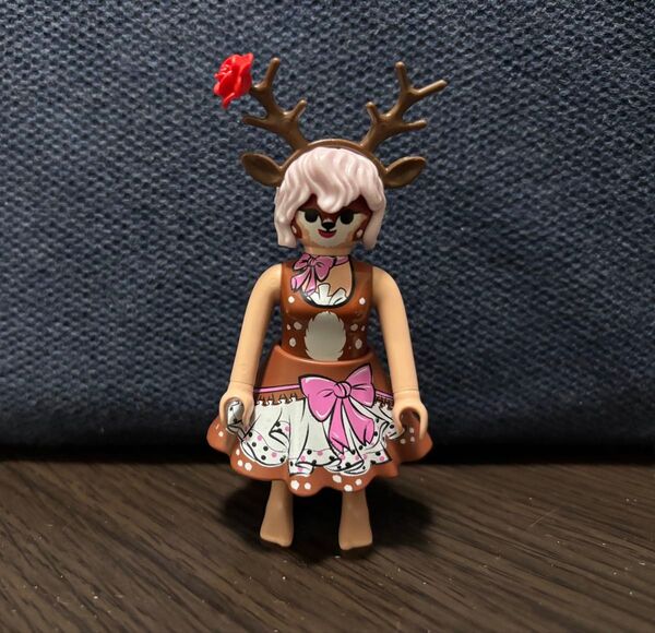 プレイモービル playmobil fi?ures(series 22) 鹿の着ぐるみ