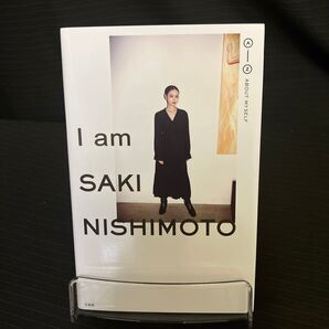 I am SAKI NISHIMOTO A-Z ABOUT MYSELF 西本早希/著