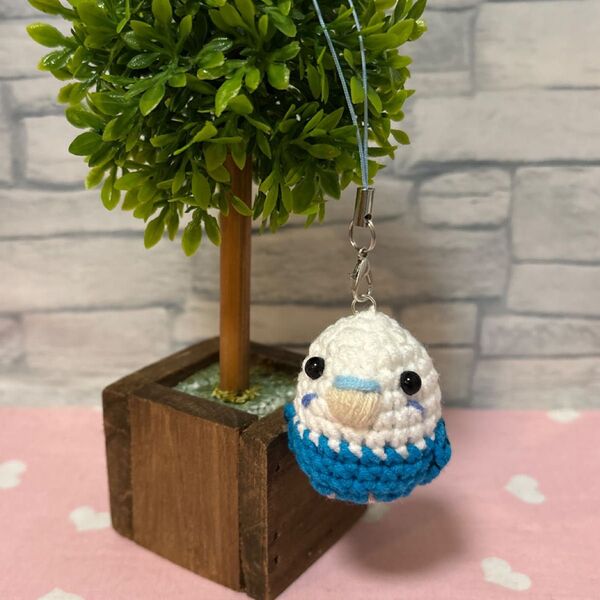 セキセイインコちゃん(ブルー系)のあみぐるみストラップ ハンドメイド