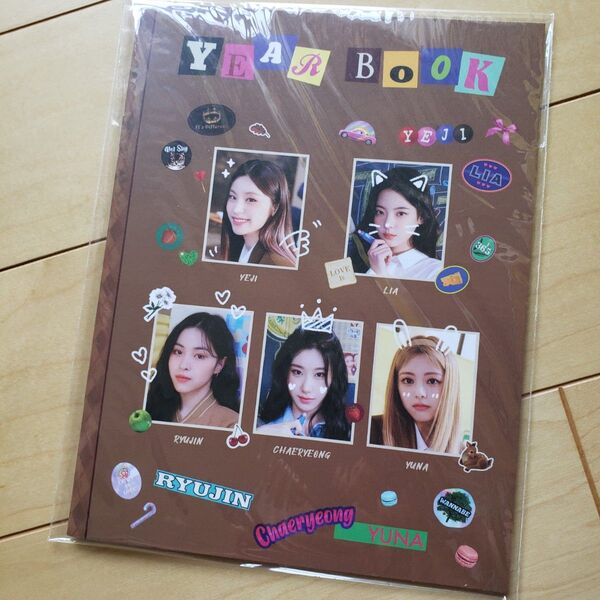 ITZY シーズングリーティング 2023年 ミニフォトブック 未開封