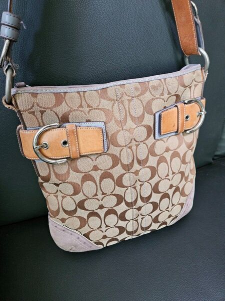 【中古】COACH コーチ ショルダーバッグ シグネチャー ベージュ×パープル