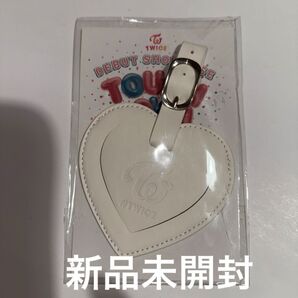 TWICE デビューショーケース Touchdown in JAPAN ネームタグ 〈新品未開封〉