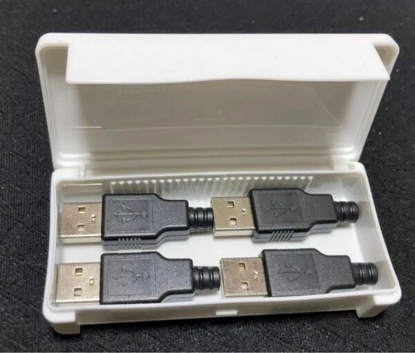 USB-Aタイプのターミネーター ノイズフィルタ パワーコンデショナー 4個セット 保管ケース付