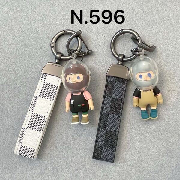 【新品N.596】1個バッグチャーム キーホルダー ボーイフレンド ファション キーリング アクセサリー 彼氏 車 プレゼント