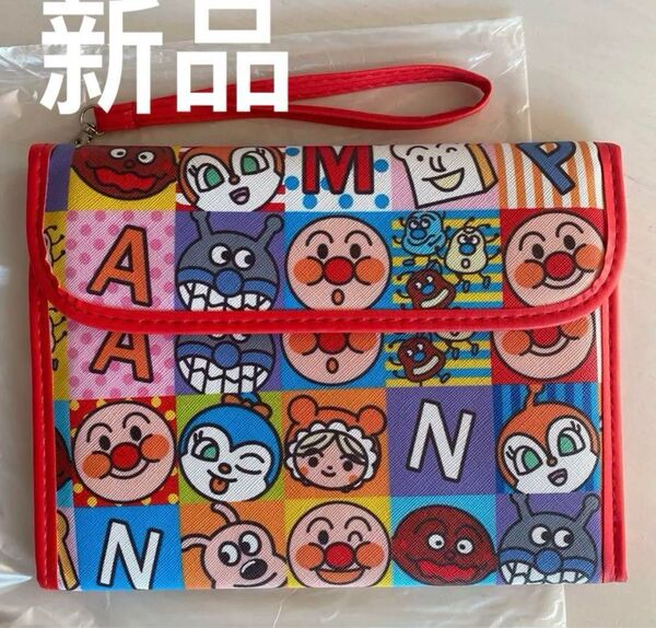 新品 美品!母子手帳ケース アンパンマン マルチケース