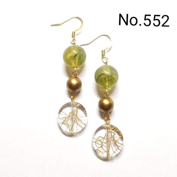 No.552 ハンドメイドピアス イヤリング 樹脂ピアス アクリルパーツ ゴールド模様 オリーブ アクセサリー