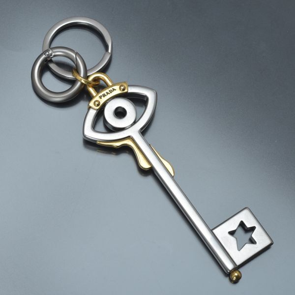 Yahoo!オークション -「プラダ キーホルダー」の落札相場・落札価格 Yahoo!オークション -「プラダ キーホルダー」の落札相場・落札価格