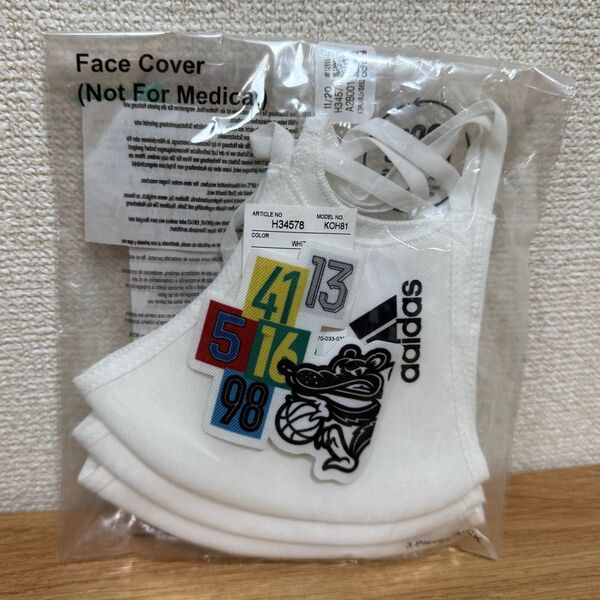 adidas マスク ワッペン付き