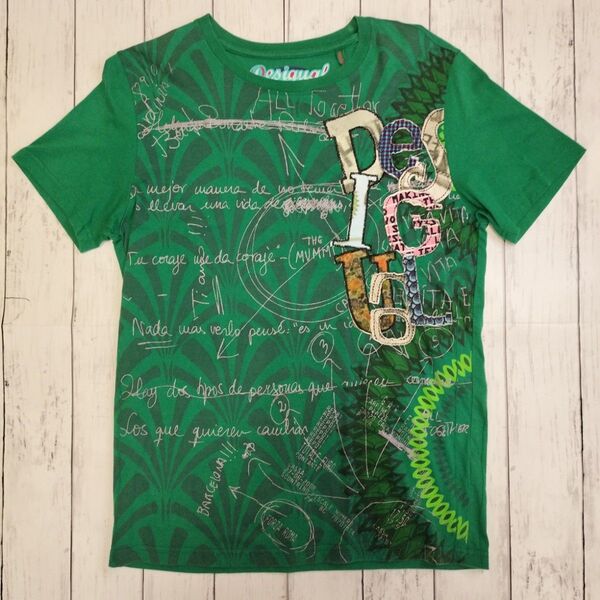 Desigual カリグラフィー Tシャツ ALOJ
