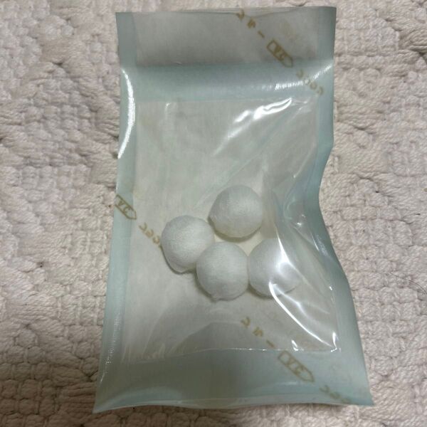 美容外科 高須クリニック 綿球 鼻栓 コットン 4個