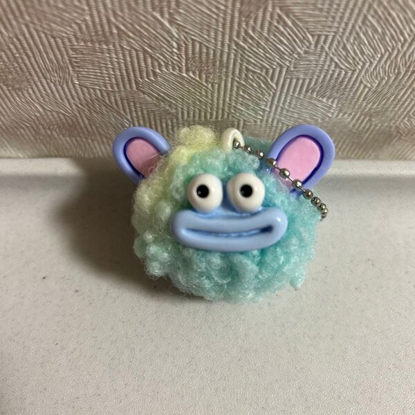 ソーセージリップモンスター キーホルダー もこもこ お耳付