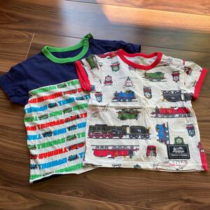 ユニクロ　半袖Tシャツ トーマス