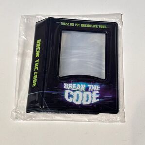 INI BREAK THE CODE コレクトブック