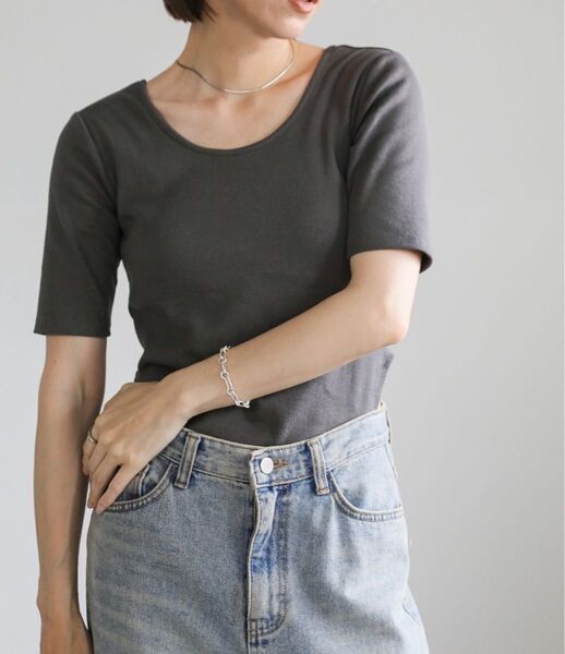 【美品】select MOCA バックオープンカップ付きリブトップス