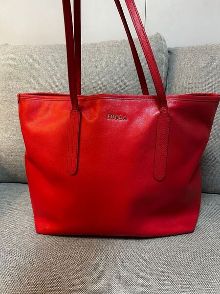 極美品フルラ FURLA トートバッグ レザー レッド/118