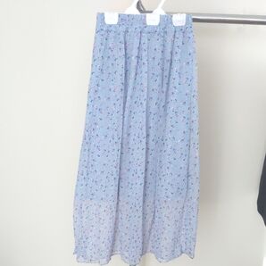 花柄ロングスカート