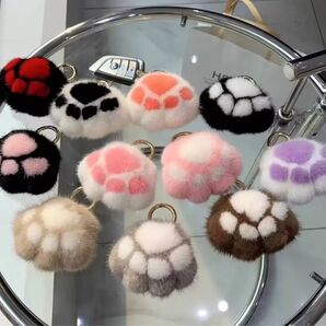 肉球キーホルダー 猫 キーホルダー ふわふわ もこもこ ショルダーバッグ ぬいぐるみ 来週には元の値段3000円に戻します!