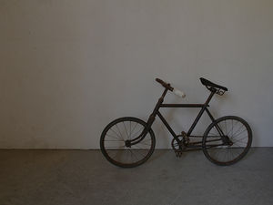 K6739b. 稀少 南仏 アンティーク IDEALE 小さな寂れた自転車 / フランス ヴィンテージバイシクル シャビー インダストリアル 雑貨 店舗什器