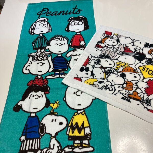 SNOOPYのフェイス&ハンドタオル