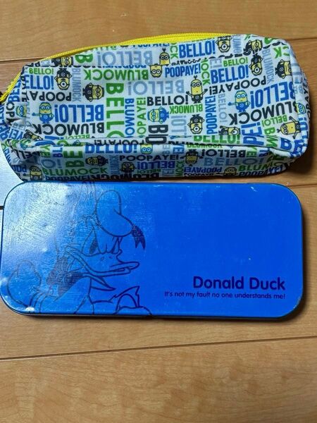 ディズニー ドナルドダック ユニバーサルスタジオ ミニオンズ 缶ペンケース 筆箱