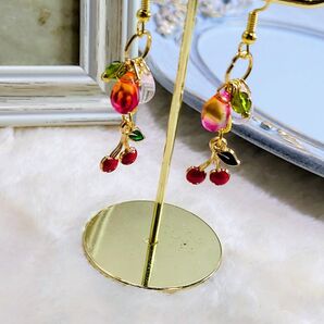 ハンドメイドピアス No.241