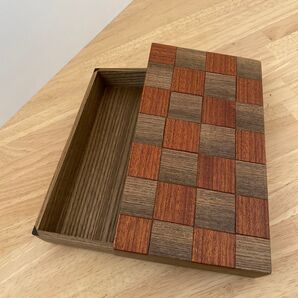市松模様の小物入 サペリ材 アクセサリー入 ハンドメイド インテリア