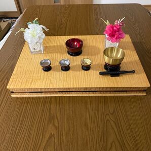 モダンなステージ型仏壇 飾台