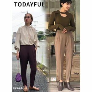 ★新品タグ付き　TODAYFUL　トゥデイフル　テーパードパンツ　定価12,000円　ベージュ　サイズ３８ 