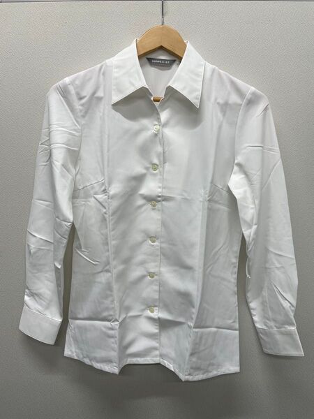 【未使用】9号サイズ ホワイト 長袖 ボタンアップシャツ 事務服
