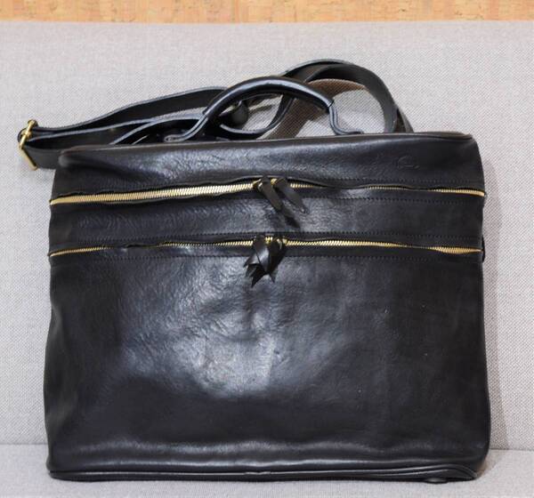 化粧ポーチ型【IL RICCIO イルリッチオ】 ハンドメイド イタリア製 2WAY ビジネス ショルダーバッグ 男女兼用