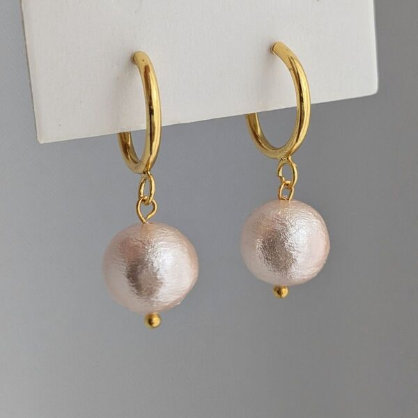 【No.325】ハンドメイド イヤリング フープイヤリング コットンパール イヤカフ ノンホールピアス アレルギー対応
