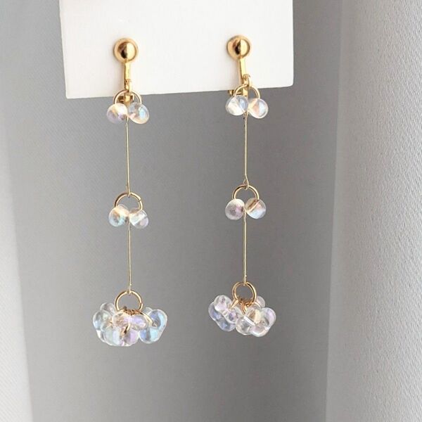 【No.273】アレルギー対応 ハンドメイド イヤリング ピアス 軽い 透明 クリア オーロラ しずく ロング ガラス シンプル