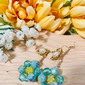 気持ちが上向く個性派ピアス No.04 ハンドメイド アクセサリー