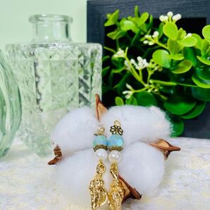 気持ちが上向く個性派ピアス No.05 ハンドメイド アクセサリー