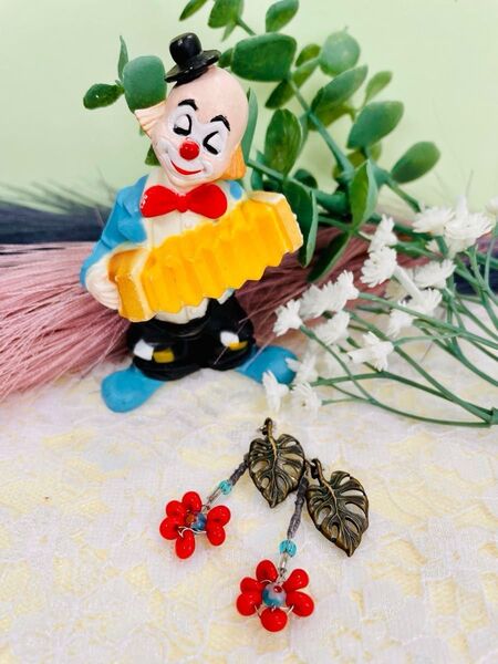 気持ちが上向く個性派ピアス No.12 ハンドメイド アクセサリー