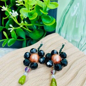 気持ちが上向く個性派ピアス No.15 ハンドメイド アクセサリー