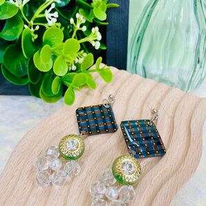 気持ちが上向く個性派ピアス No.27 ピアス ハンドメイド 花 フック