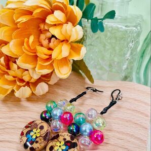 気持ちが上向く個性派ピアス No.24 ハンドメイド アクセサリー