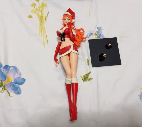 ワンピース GLITTER&GLAMOURS ナミ CHRISTMAS STYLE クリスマス サンタ赤 フィギュア