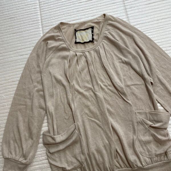 More naturally 薄手 カットソー