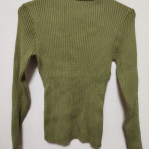 【値下げ交渉可】タートルネック ニット レディース グリーン 無地 シンプル GRL