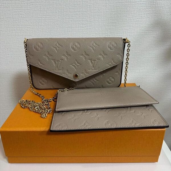 Louis Vuitton Pochette Felicie チェーンショルダーバッグ レザー