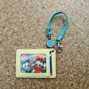 ディズニー パスケース リール付き