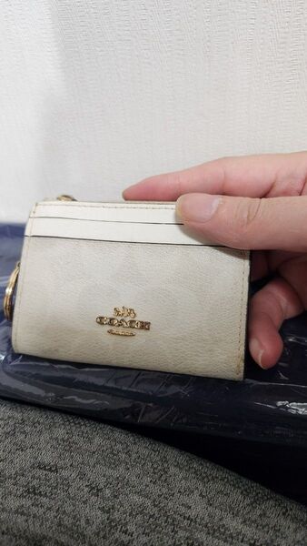 【早い者勝ち!】COACH(コーチ)の定期入れ