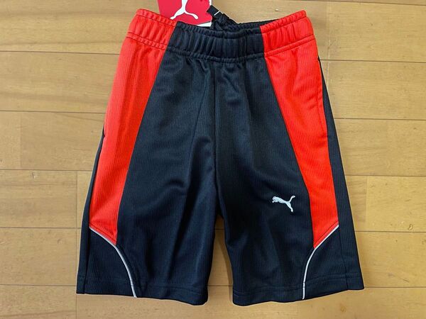 送料込み!! 新品未使用 半額以下!! 100 PUMA プーマ 快適 速乾 ジャージハーフパンツ(ブラック 黒) 即決