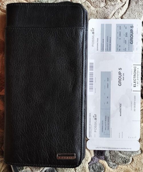FOSSIL フォッシル /レザー パスポートケース ブラック/新品未使用